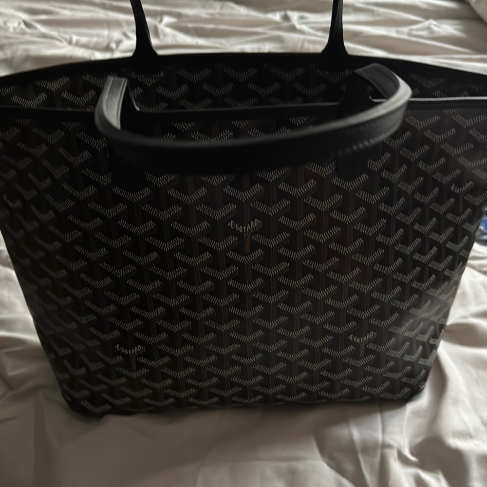 Goyard Black Tote Bag with Woven Texture and Geometric Pattern